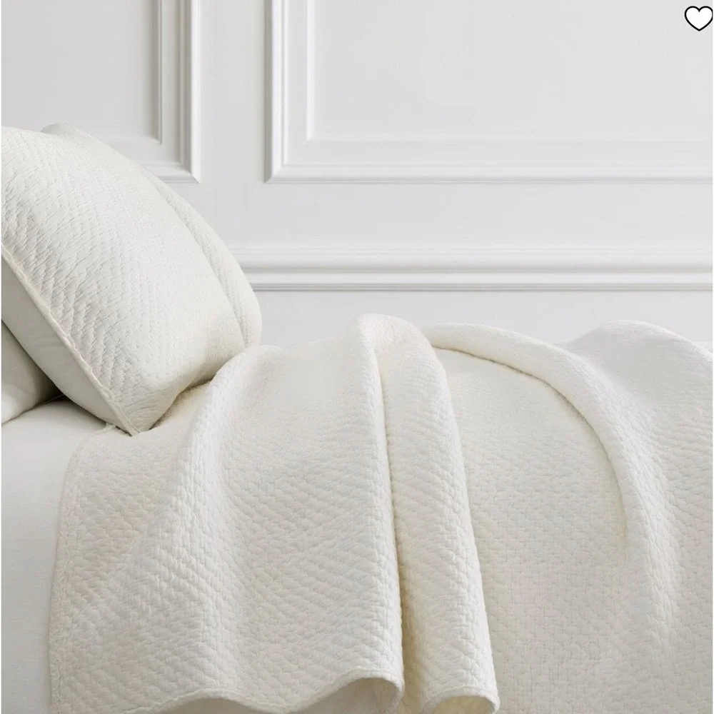 West Elm Reflections Matelasse Quilt King Cream Ivory Textured Bedding 88x92